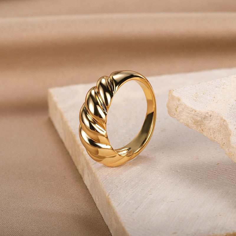 Croissant Ring