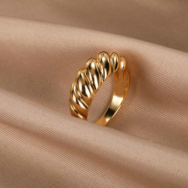 Croissant Ring