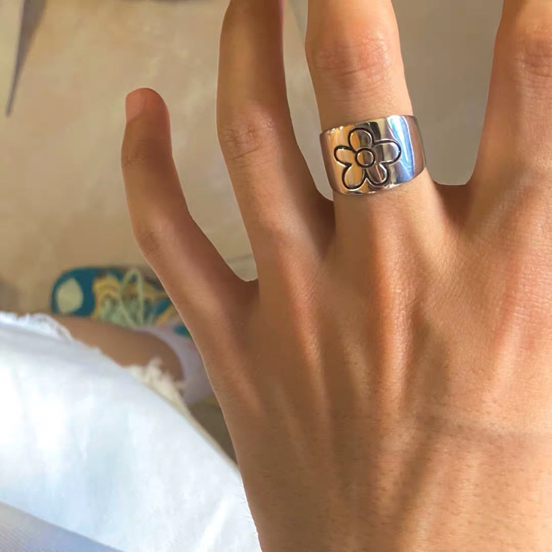 Doodle Flower Ring